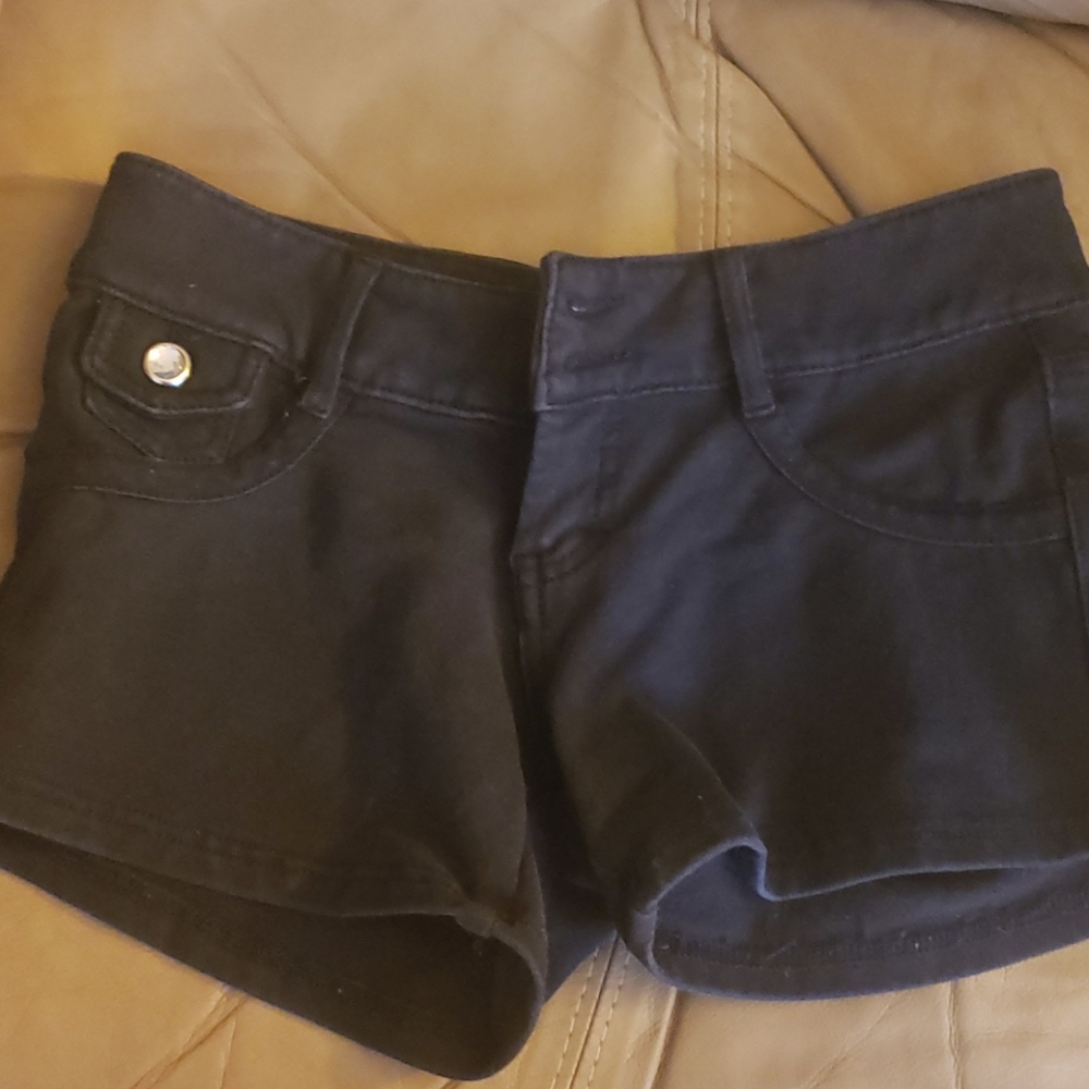 BRAZILIAN STRETCH BLACK SHORTS IN JR SZ 7